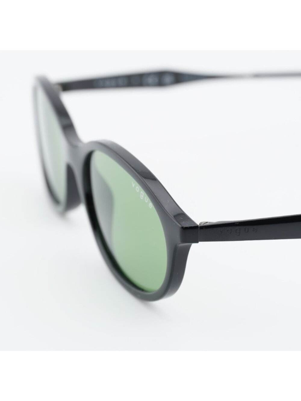 Vogue VO5625S W44/2 Sunglasses Black Oval Frame, Green Lenses - Picture 9 of 10